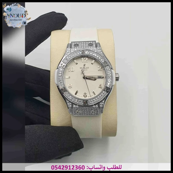 ساعة هوبلت نسائية بيضاء