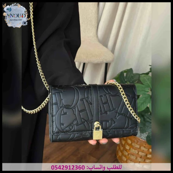 شنطة سي اتش سوداء