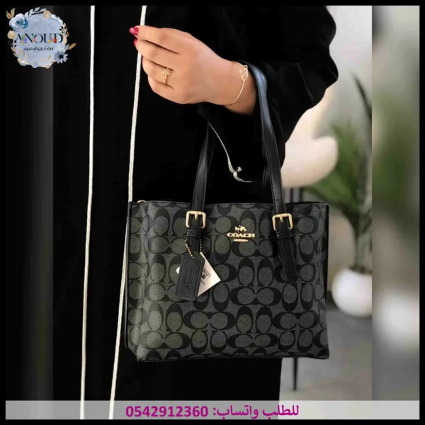 شنطة كوتش سوداء وسط